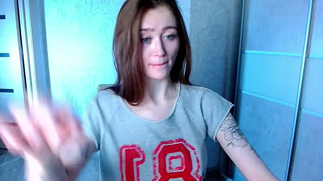 Snapshot of millllina chatting on 02.23.25 millllina online show from 02.23.25