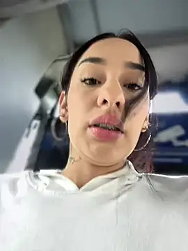   IRIS   online show from 01.04.25