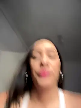   IRIS   online show from 12.04.25