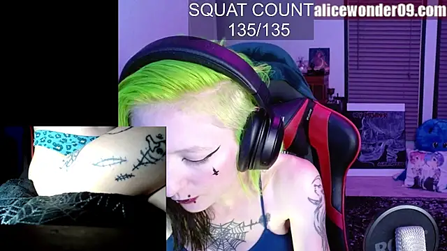 alicewonder09 online show from 10.15.25