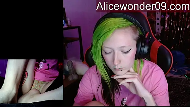alicewonder09 online show from 02.02.26
