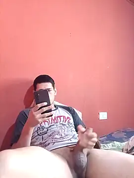 Snapshot of ynose2 chatting on 09.29.25 ynose2 online show from 09.29.25