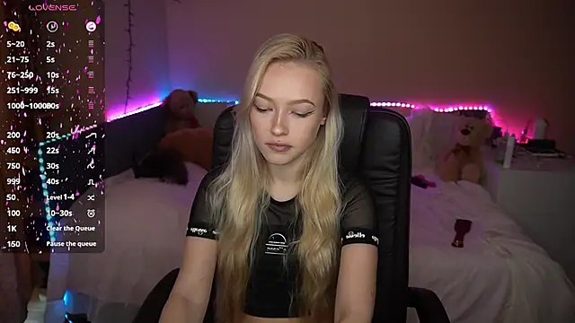 AmandaFiree online show from 10.19.25