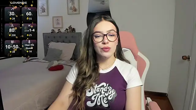 Snapshot of samysweet_8 chatting on 11.24.25 samysweet 8 online show from 11.24.25