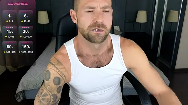 Snapshot of Rory_Reed chatting on 10.20.25 Rory Reed online show from 10.20.25