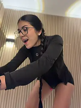 Sarasanders 4 online show from 01.10.26