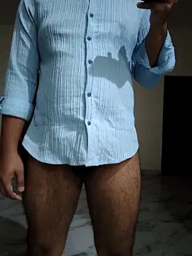 Snapshot of thebrownboi01 chatting on 11.13.25 thebrownboi01 online show from 11.13.25