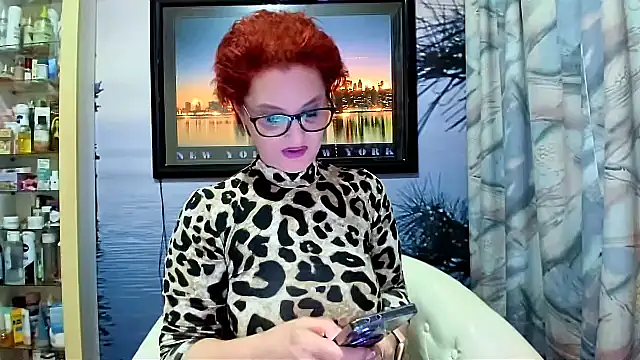 Snapshot of Mature4you44 chatting on 01.28.25 Mature4you44 online show from 01.28.25