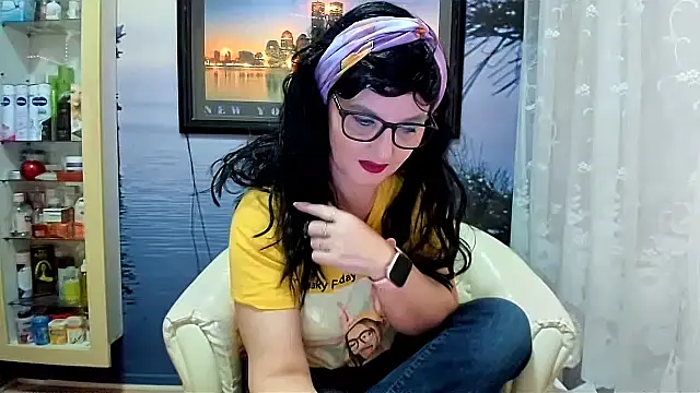 Snapshot of Mature4you44 chatting on 02.21.25 Mature4you44 online show from 02.21.25