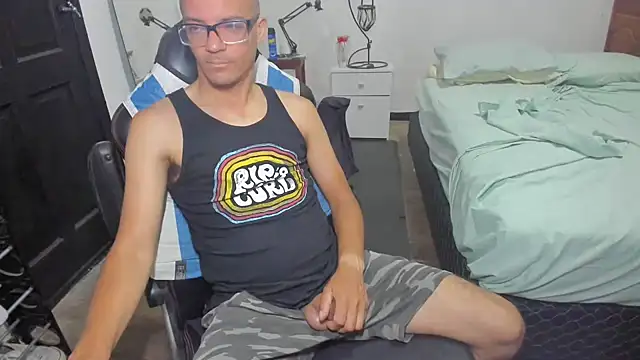 guachin hunk online show from 01.07.25