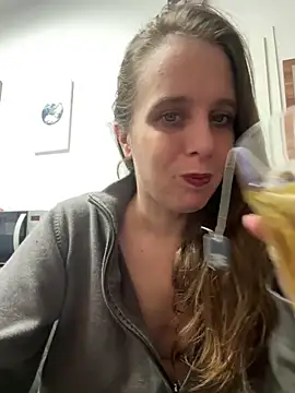 LadyChantale online show from 04.21.26