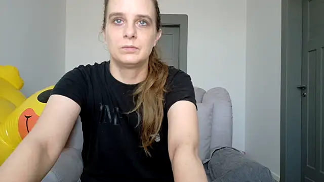 LadyChantale online show from 07.11.26