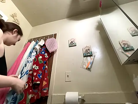 Snowbunnycake 131 online show from 12.03.25