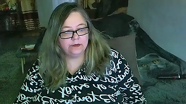Snapshot of sex2 chatting on 04.29.26 sex2 online show from 04.29.26
