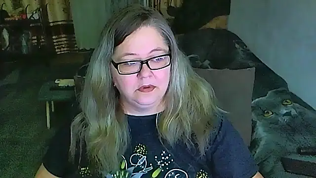 Snapshot of sex2 chatting on 05.13.26 sex2 online show from 05.13.26