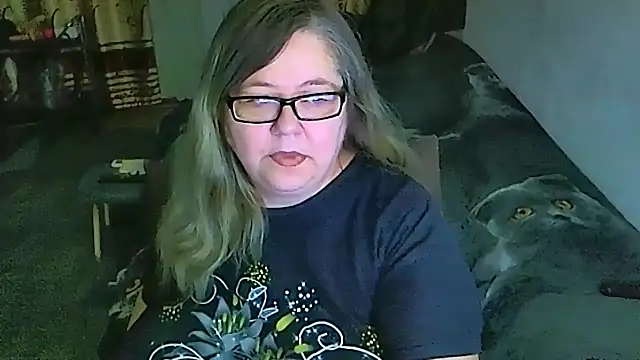 Snapshot of sex2 chatting on 05.14.26 sex2 online show from 05.14.26