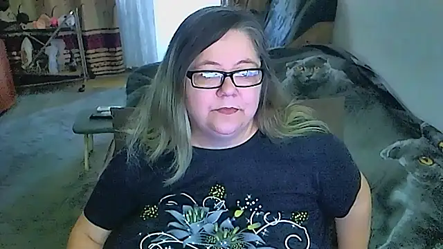 Snapshot of sex2 chatting on 05.28.26 sex2 online show from 05.28.26
