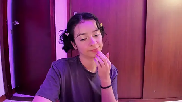  Lunnaa  online show from 02.23.25