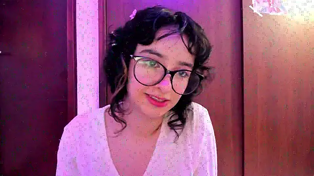  Lunnaa  online show from 09.26.25