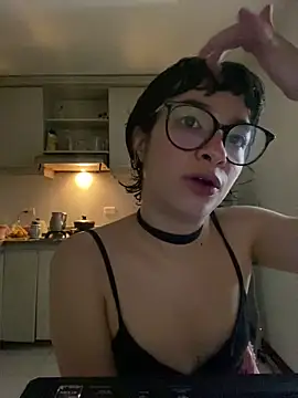  Lunnaa  online show from 04.25.26