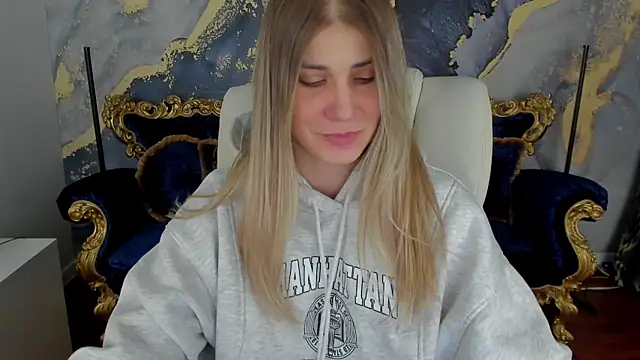 CassandraGood online show from 02.07.25