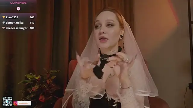 Snapshot of VortexProject chatting on 01.04.25 VortexProject online show from 01.04.25