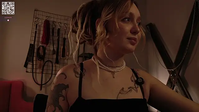 Snapshot of VortexProject chatting on 10.12.25 VortexProject online show from 10.12.25