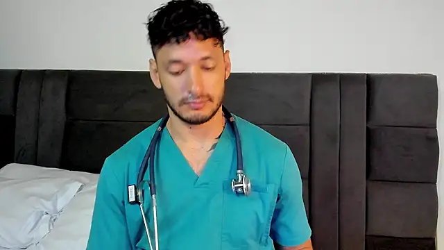 Snapshot of alejandro__2 chatting on 06.15.26 alejandro 2 online show from 06.15.26