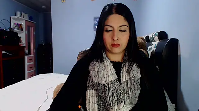 Snapshot of sahtlove1 chatting on 04.27.26 sahtlove1 online show from 04.27.26
