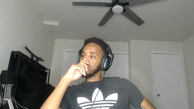 Snapshot of ChrisVacher chatting on 03.14.26 ChrisVacher online show from 03.14.26