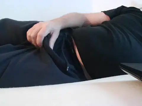 Snapshot of ScalicHat69 chatting on 11.17.25 ScalicHat69 online show from 11.17.25