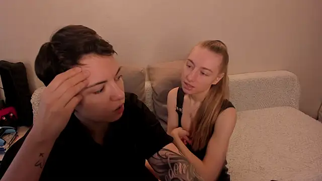 secret dreams   online show from 02.04.25