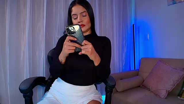 NinaMichelle online show from 12.18.24