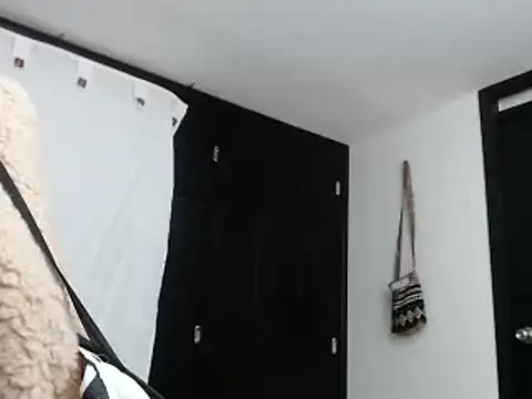 Snapshot of Sonialorens_ chatting on 12.10.24 Sonialorens online show from 12.10.24