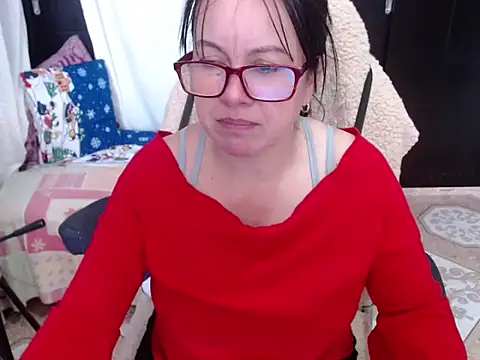 Snapshot of Sonialorens_ chatting on 12.20.24 Sonialorens online show from 12.20.24