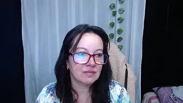 Snapshot of Sonialorens_ chatting on 01.09.25 Sonialorens online show from 01.09.25