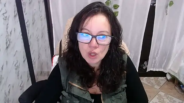 Snapshot of Sonialorens_ chatting on 03.05.25 Sonialorens online show from 03.05.25