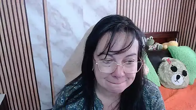 Snapshot of Sonialorens_ chatting on 09.27.25 Sonialorens online show from 09.27.25