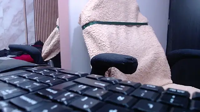 Snapshot of Sonialorens_ chatting on 11.08.25 Sonialorens online show from 11.08.25