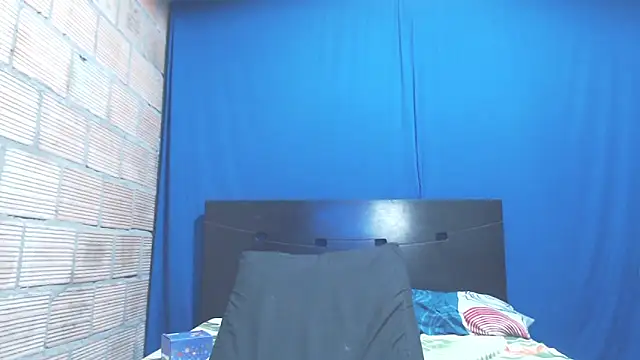 Snapshot of isabella_dirty69 chatting on 12.18.24 isabella dirty69 online show from 12.18.24