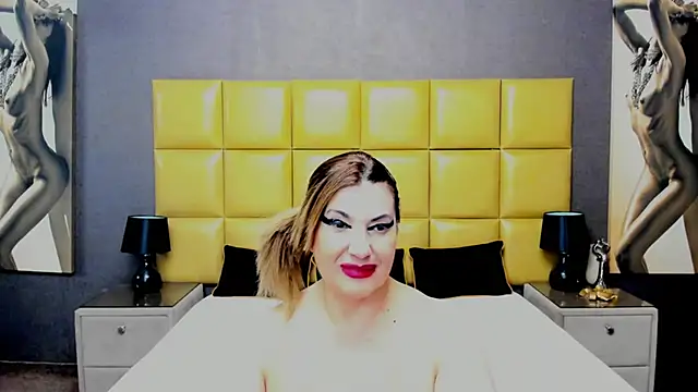 Snapshot of KiraLeila chatting on 02.26.25 KiraLeila online show from 02.26.25