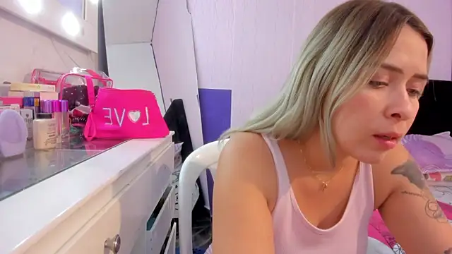 Byanca Winklar online show from 02.15.25