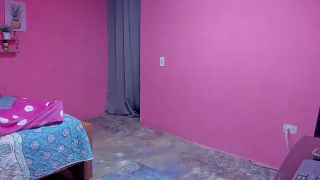 Snapshot of Emma_lean chatting on 02.19.25 Emma lean online show from 02.19.25