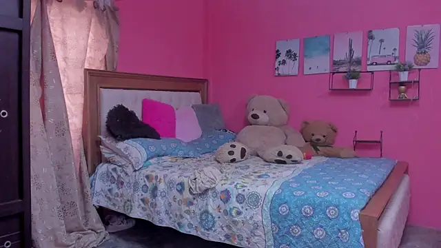 Snapshot of Emma_lean chatting on 02.24.25 Emma lean online show from 02.24.25