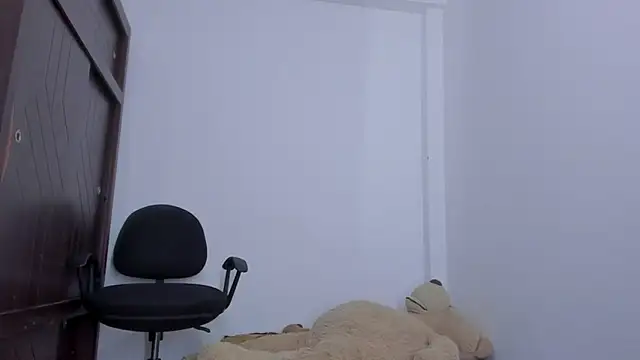 Snapshot of Emma_lean chatting on 09.25.25 Emma lean online show from 09.25.25