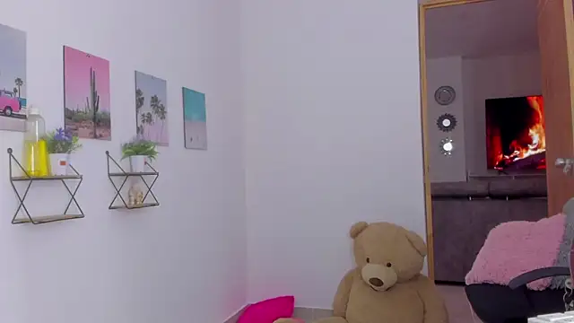 Snapshot of Emma_lean chatting on 11.25.25 Emma lean online show from 11.25.25