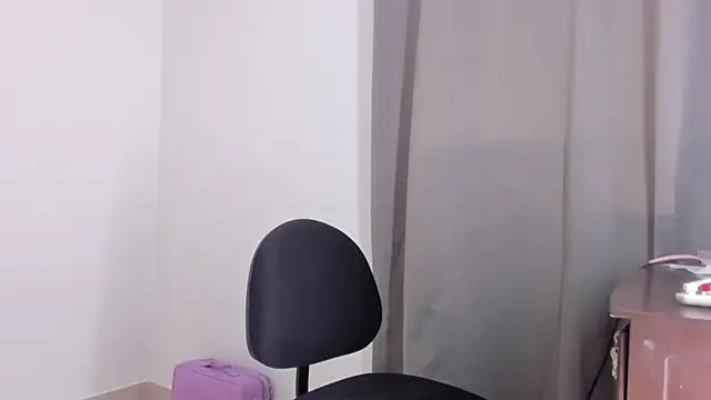 Emma lean online show from 08.02.26