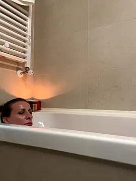 Snapshot of MirandaHobbs chatting on 09.14.25 MirandaHobbs online show from 09.14.25