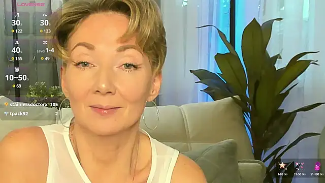 AkexandraFix online show from 02.10.25