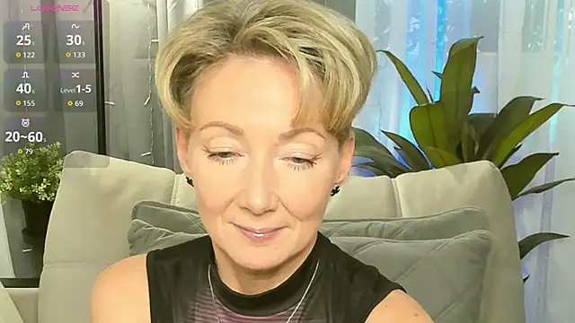 AkexandraFix online show from 10.17.25